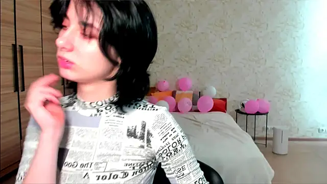 JulisSweet online show from February 15, 2025, 7:27 am