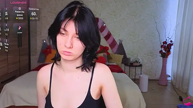 JulisSweet online show from January 8, 2026, 8:38 am