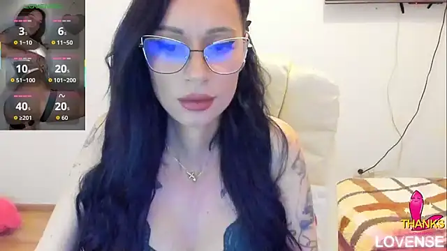 kissnicol32 online show from March 26, 2026, 4:34 pm