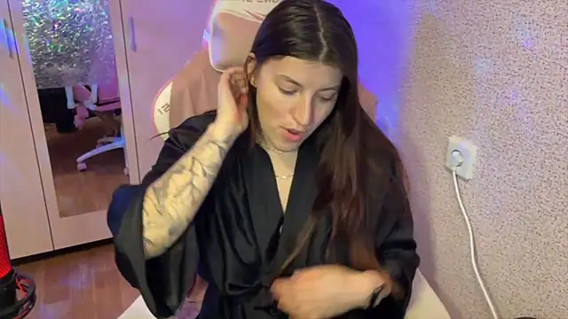 Katrin  kiss online show from February 9, 2026, 5:28 pm