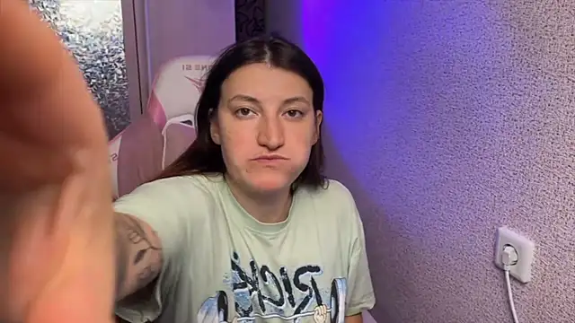 Snapshot of Katrin__kiss chatting on April 22, 2026, 3:24 pm Katrin kiss online show from April 22, 2026, 3:24 pm