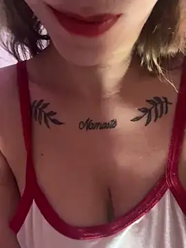 melisabunnny online show from February 23, 2025, 2:40 am