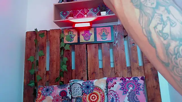 SARA VAL3NTINA  online show from September 9, 2025, 11:26 pm