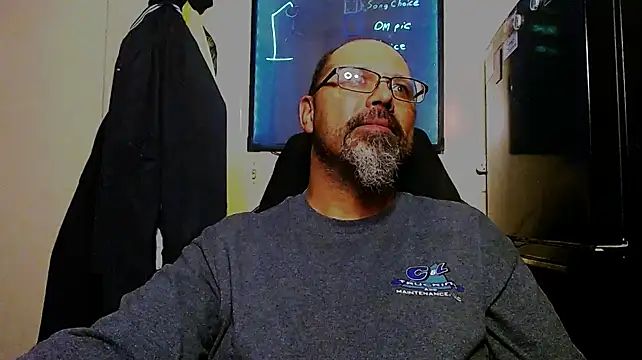 KrazyLegz online show from December 18, 2024, 2:10 am