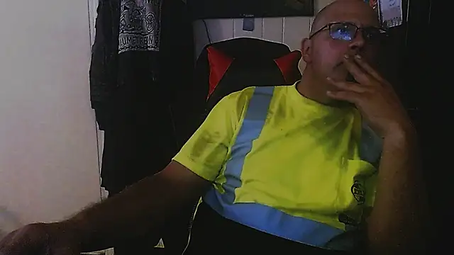 KrazyLegz online show from September 23, 2025, 8:45 pm