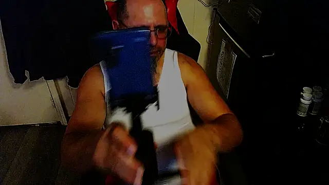 KrazyLegz online show from December 15, 2025, 2:27 am