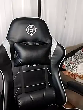 Japabaixinha online show from March 11, 2025, 3:37 am