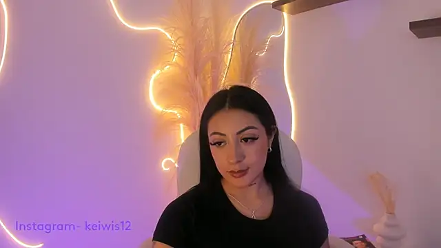 Snapshot of keilelewis chatting on February 25, 2025, 1:28 pm keilelewis online show from February 25, 2025, 1:28 pm