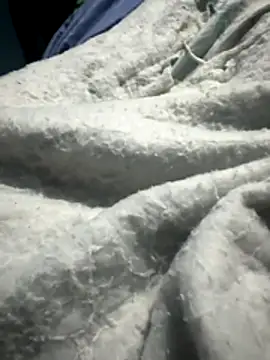 Snapshot of Your_love39 chatting on December 23, 2025, 7:17 am Your love39 online show from December 23, 2025, 7:17 am