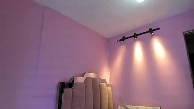 LoveQueen2 online show from October 14, 2025, 12:06 pm