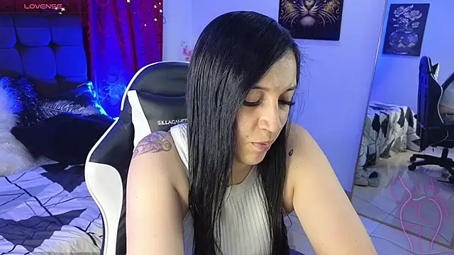 Majuu   online show from November 14, 2025, 11:42 am