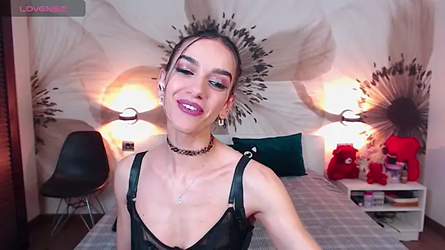 KatherineBisou online show from May 24, 2026, 6:46 pm
