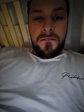 Snapshot of dingle152324 chatting on December 10, 2024, 2:17 pm dingle152324 online show from December 10, 2024, 2:17 pm