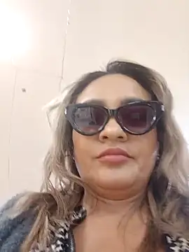 Afroditecash online show from October 29, 2025, 6:09 pm