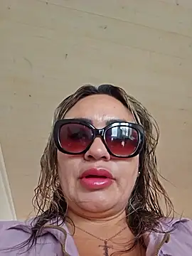 Snapshot of Afroditecash chatting on April 28, 2026, 10:53 am Afroditecash online show from April 28, 2026, 10:53 am