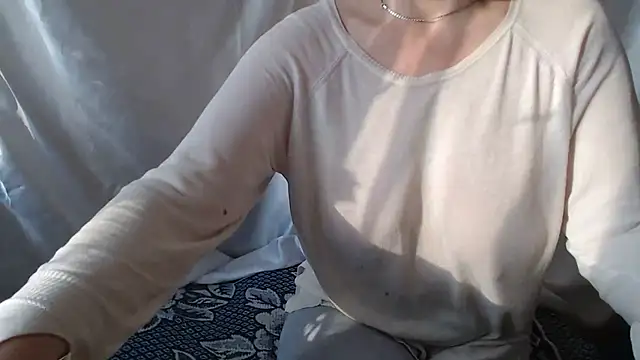 Burberrry  online show from May 20, 2026, 4:13 pm