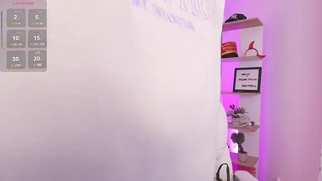 SALOOMEE   online show from February 12, 2025, 11:07 am