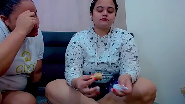 Snapshot of brunnette_hot chatting on February 9, 2026, 11:25 am brunnette hot online show from February 9, 2026, 11:25 am