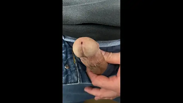 Snapshot of havefun32 chatting on February 25, 2026, 1:10 pm havefun32 online show from February 25, 2026, 1:10 pm