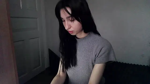 ElizaSwon online show from October 12, 2025, 2:49 pm