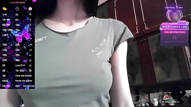ElizaSwon online show from June 2, 2026, 3:03 pm