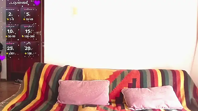 Snapshot of Your_Hand_In_mine chatting on March 4, 2025, 7:01 pm Your Hand In mine online show from March 4, 2025, 7:01 pm