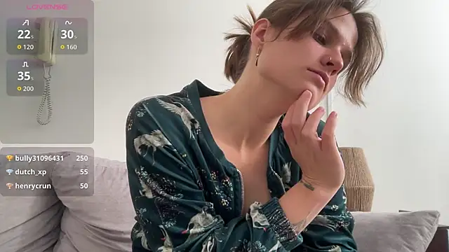 Snapshot of Your_Hand_In_mine chatting on September 22, 2025, 6:21 pm Your Hand In mine online show from September 22, 2025, 6:21 pm