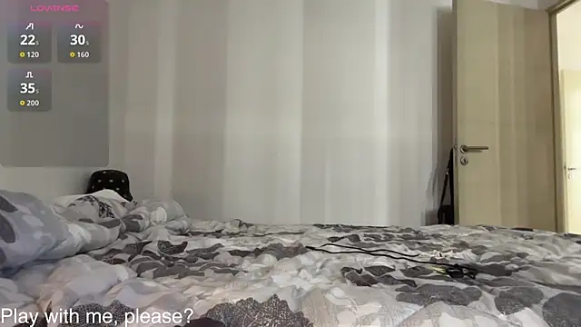 Snapshot of Your_Hand_In_mine chatting on September 27, 2025, 6:57 pm Your Hand In mine online show from September 27, 2025, 6:57 pm