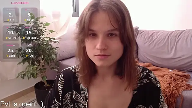 Snapshot of Your_Hand_In_mine chatting on December 15, 2025, 7:07 pm Your Hand In mine online show from December 15, 2025, 7:07 pm