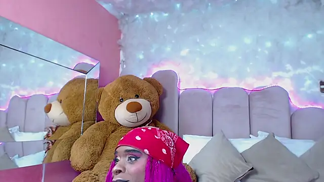 puca ebony online show from March 12, 2025, 7:49 pm