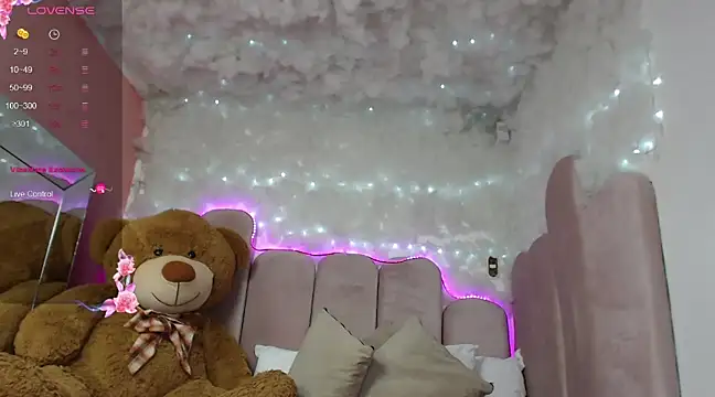 puca ebony online show from March 15, 2025, 7:59 pm