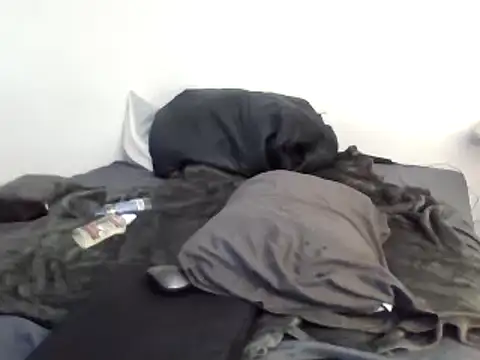 Iliketocooksquirt25 online show from March 6, 2025, 6:26 pm