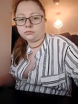 Kiarassecrets online show from March 24, 2026, 9:03 am