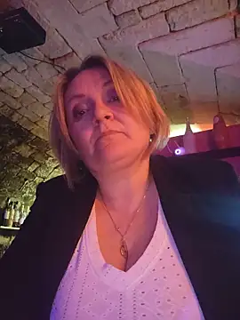 lady charlyne online show from May 15, 2026, 7:43 pm