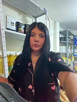 bella isabela online show from April 22, 2026, 12:07 pm