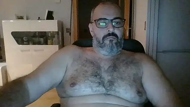 templar2303 online show from October 23, 2025, 6:50 pm