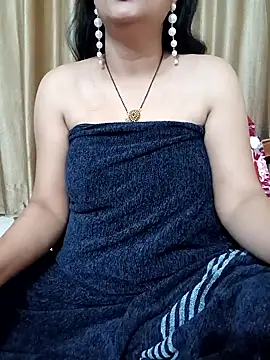 Priya Boudi online show from February 4, 2025, 7:44 pm