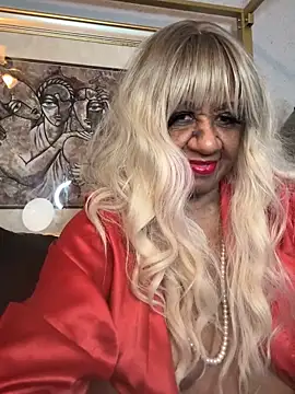 Snapshot of BreanaDivine chatting on February 13, 2026, 5:03 am BreanaDivine online show from February 13, 2026, 5:03 am