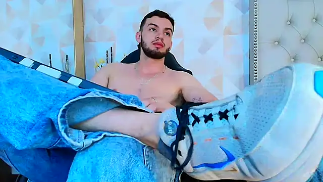 Michael magno online show from May 16, 2026, 12:40 am
