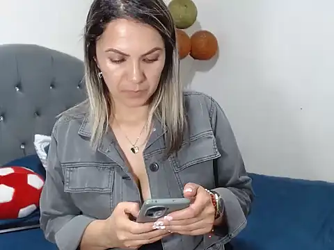 Chantal hott online show from March 15, 2025, 11:06 pm