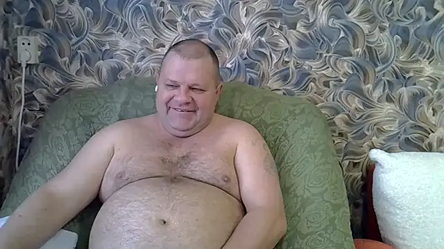 Nilola6 online show from December 3, 2025, 3:14 am