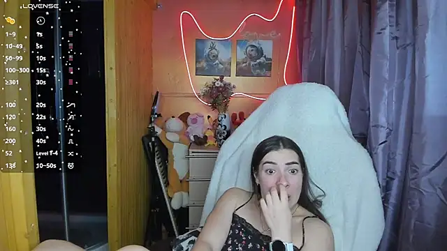 Snapshot of Fiery_Brunette_ chatting on March 15, 2025, 11:40 am Fiery Brunette online show from March 15, 2025, 11:40 am