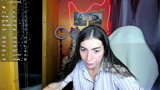 Snapshot of Fiery_Brunette_ chatting on September 16, 2025, 8:04 am Fiery Brunette online show from September 16, 2025, 8:04 am