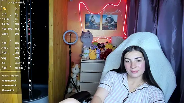 Snapshot of Fiery_Brunette_ chatting on September 22, 2025, 4:31 pm Fiery Brunette online show from September 22, 2025, 4:31 pm