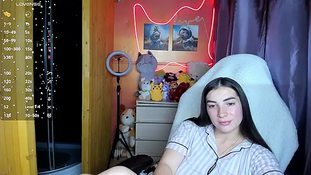 Snapshot of Fiery_Brunette_ chatting on September 23, 2025, 3:15 pm Fiery Brunette online show from September 23, 2025, 3:15 pm