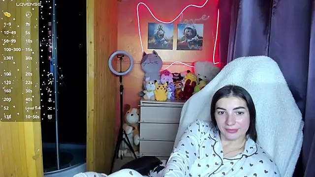 Snapshot of Fiery_Brunette_ chatting on October 8, 2025, 5:54 pm Fiery Brunette online show from October 8, 2025, 5:54 pm