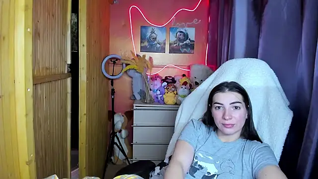 Snapshot of Fiery_Brunette_ chatting on November 29, 2025, 6:22 pm Fiery Brunette online show from November 29, 2025, 6:22 pm