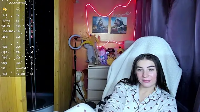 Snapshot of Fiery_Brunette_ chatting on December 3, 2025, 10:13 am Fiery Brunette online show from December 3, 2025, 10:13 am