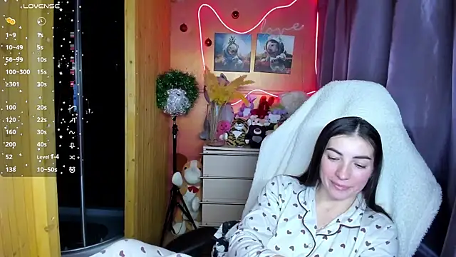 Snapshot of Fiery_Brunette_ chatting on December 22, 2025, 1:52 pm Fiery Brunette online show from December 22, 2025, 1:52 pm