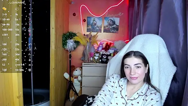 Snapshot of Fiery_Brunette_ chatting on January 11, 2026, 7:02 am Fiery Brunette online show from January 11, 2026, 7:02 am